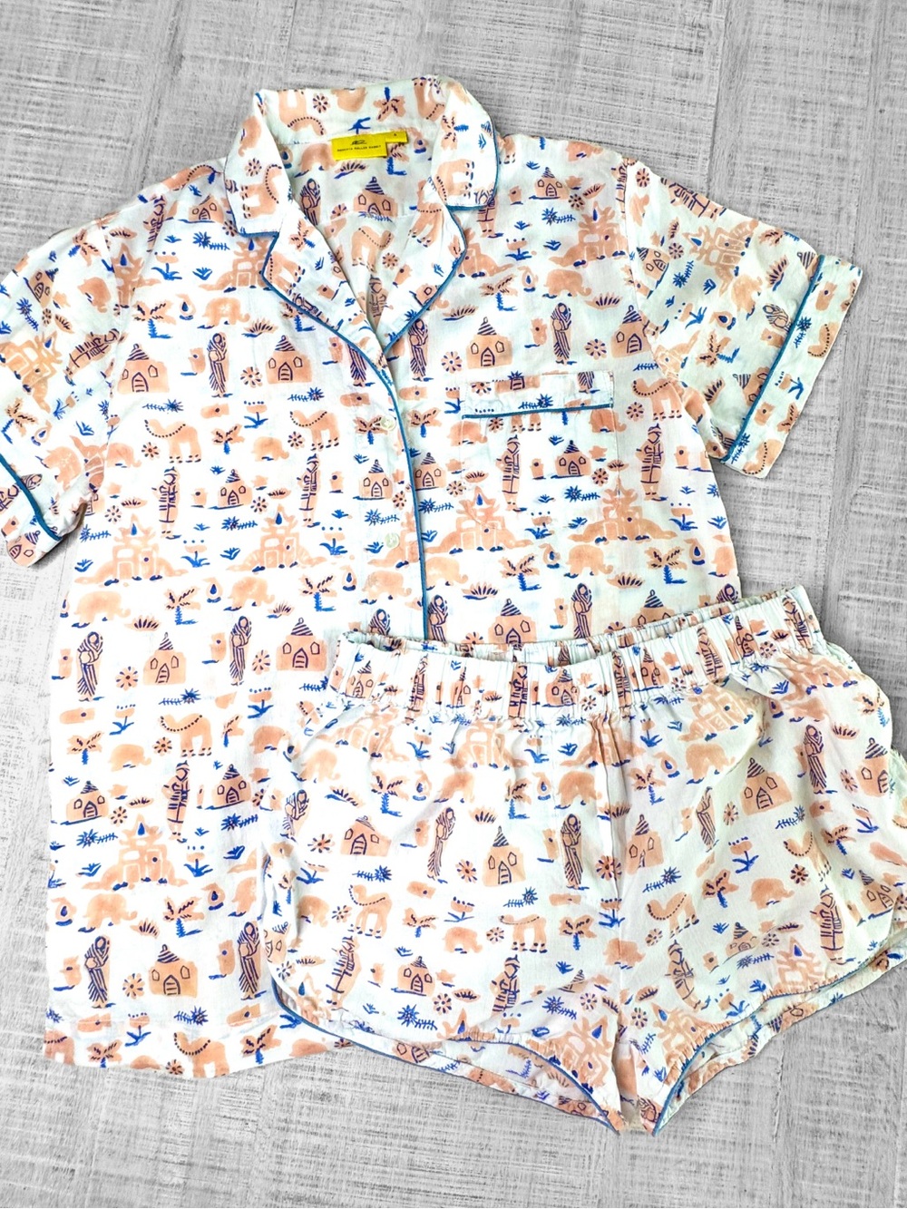 Roberta Roller Rabbit Camel Print Pajama Shirt Shorts Set Size Small